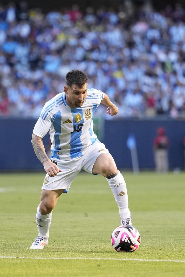 13岁天才小将代表阿森纳U19出战青年欧冠，打破赛事纪录