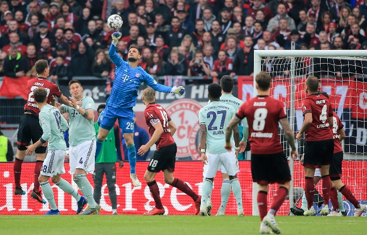 前国米助教：伊布是最难管的球员；阿德是个玻璃般脆弱的天才