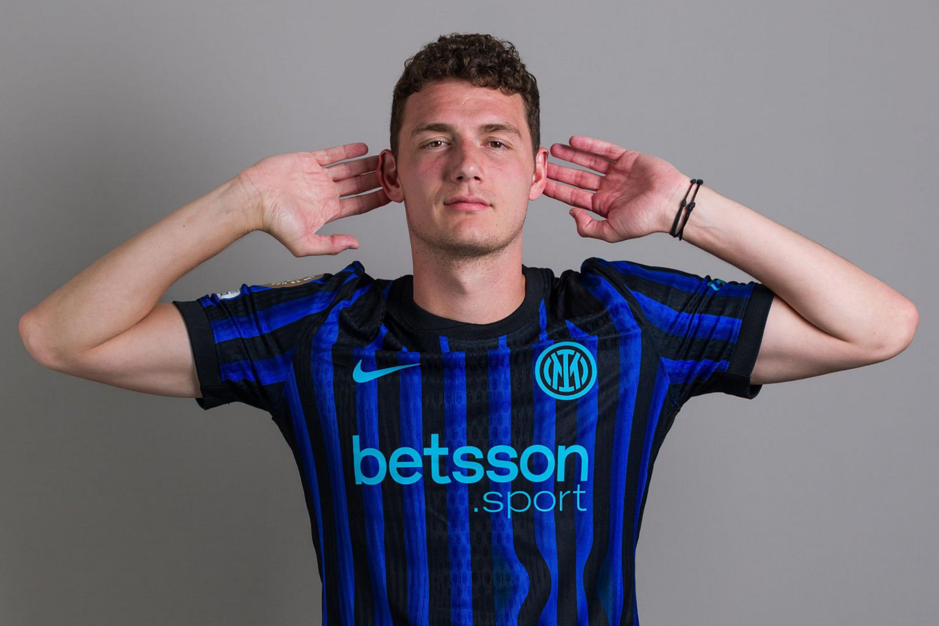 里程碑，国安后卫何宇鹏已在中超出战100场