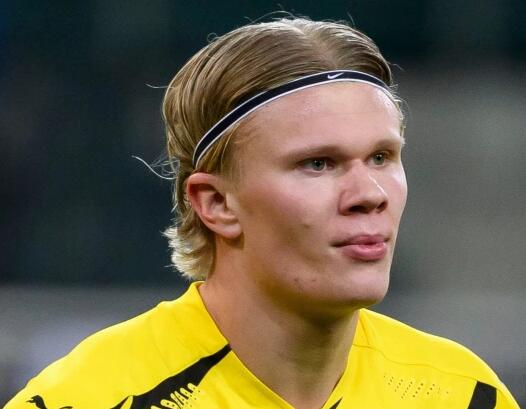 李祥波进攻端自信提升，新赛季表现引期待